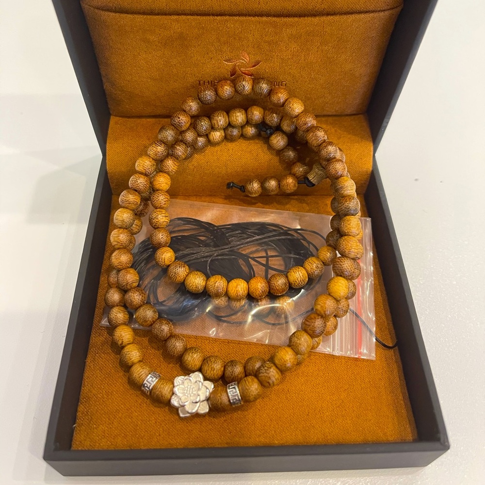 Real Agarwood Bracelet 108 beads w/ Silver Flower